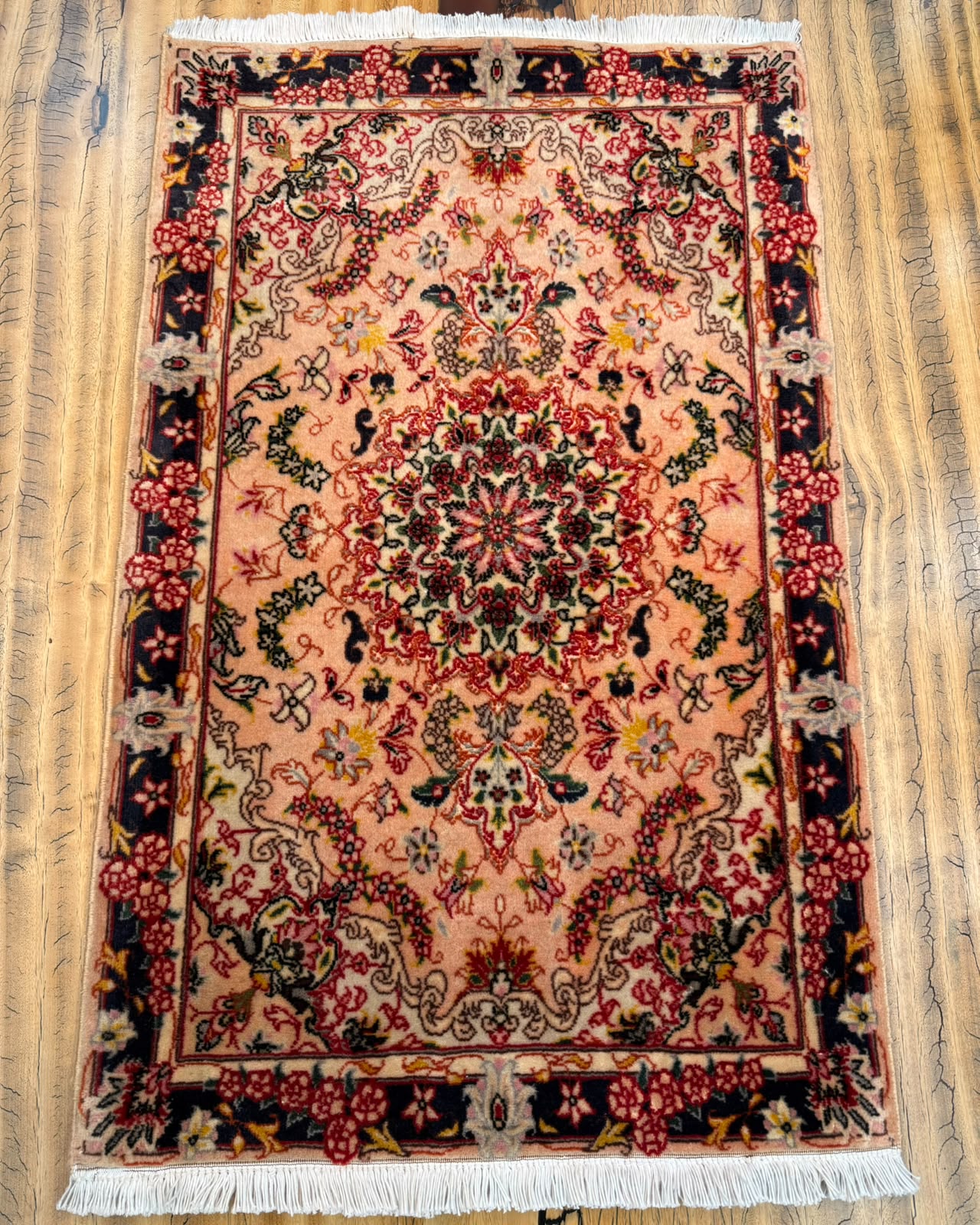 Tapete Persa Tabriz (Elegância em Miniatura) - 0,93 x 0,58 m
