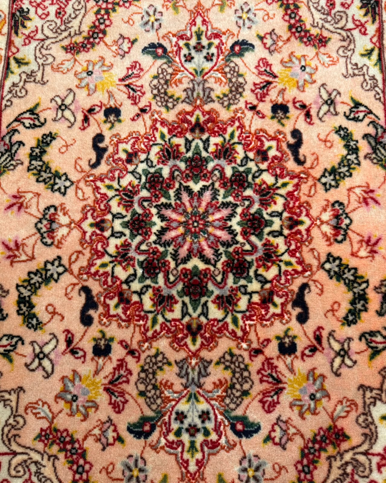 Tapete Persa Tabriz (Elegância em Miniatura) - 0,93 x 0,58 m