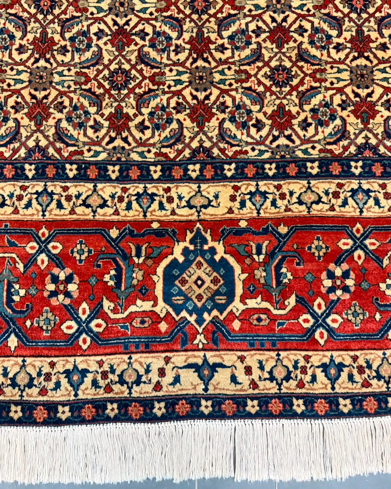 Tapete Persa Isfahan Antigo (Mais de 100 anos de História) - 2,97 x 2,05 m
