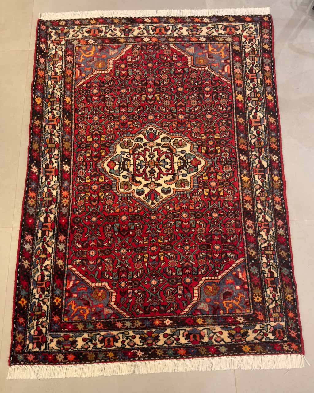 Tapete Persa Hossainabad (Autenticidade Tribal) - 2,16 x 1,56 m