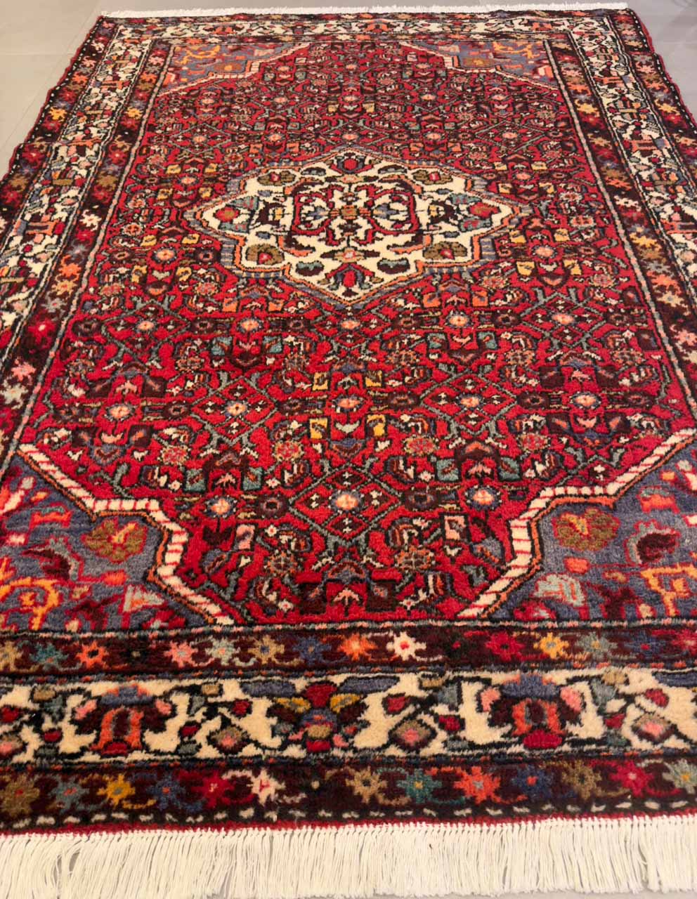 Tapete Persa Hossainabad (Autenticidade Tribal) - 2,16 x 1,56 m