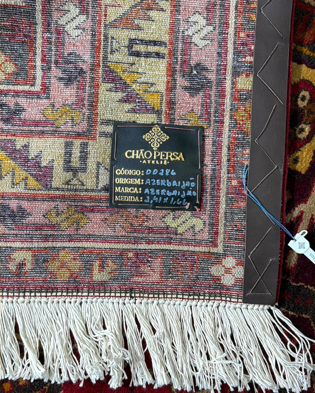 Tapete Azerbaijão (Geometria Tribal) - 2,11 x 1,60 m