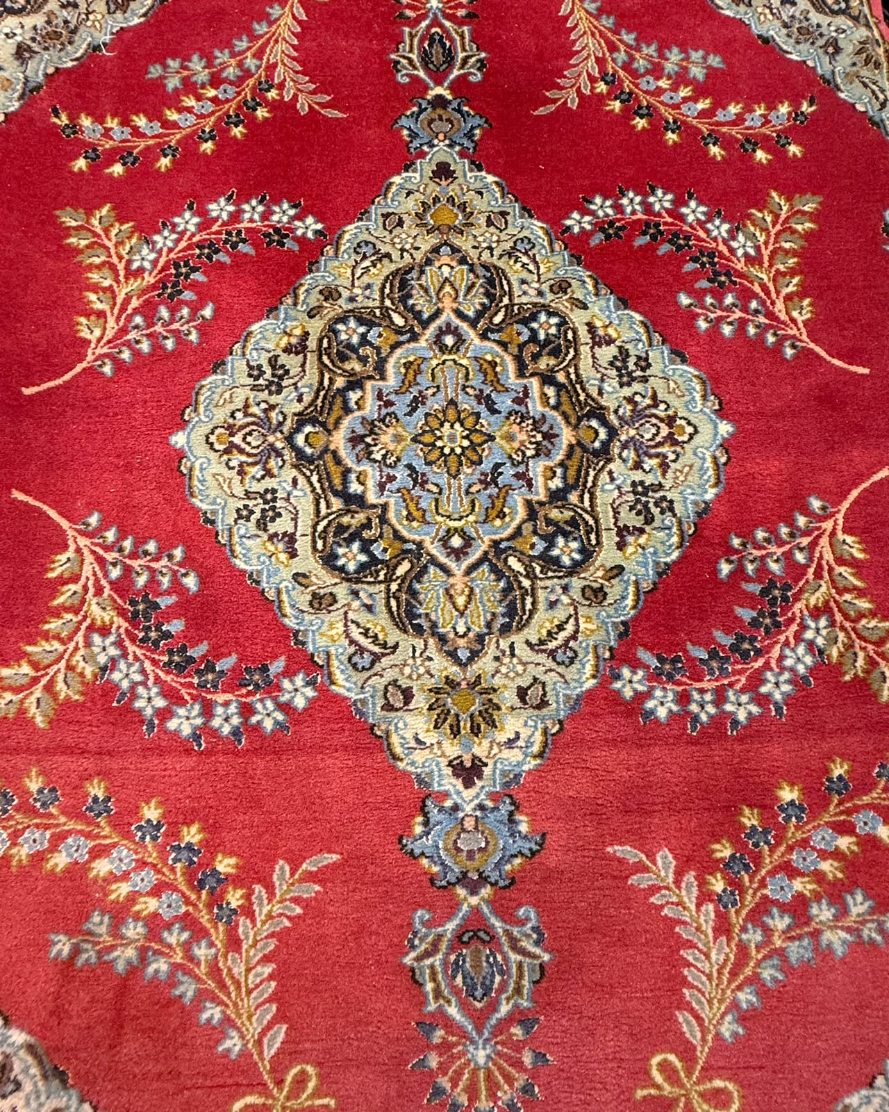 Tapete Persa Isfahan (Medalhão Central) - 0,96 x 0,69 m