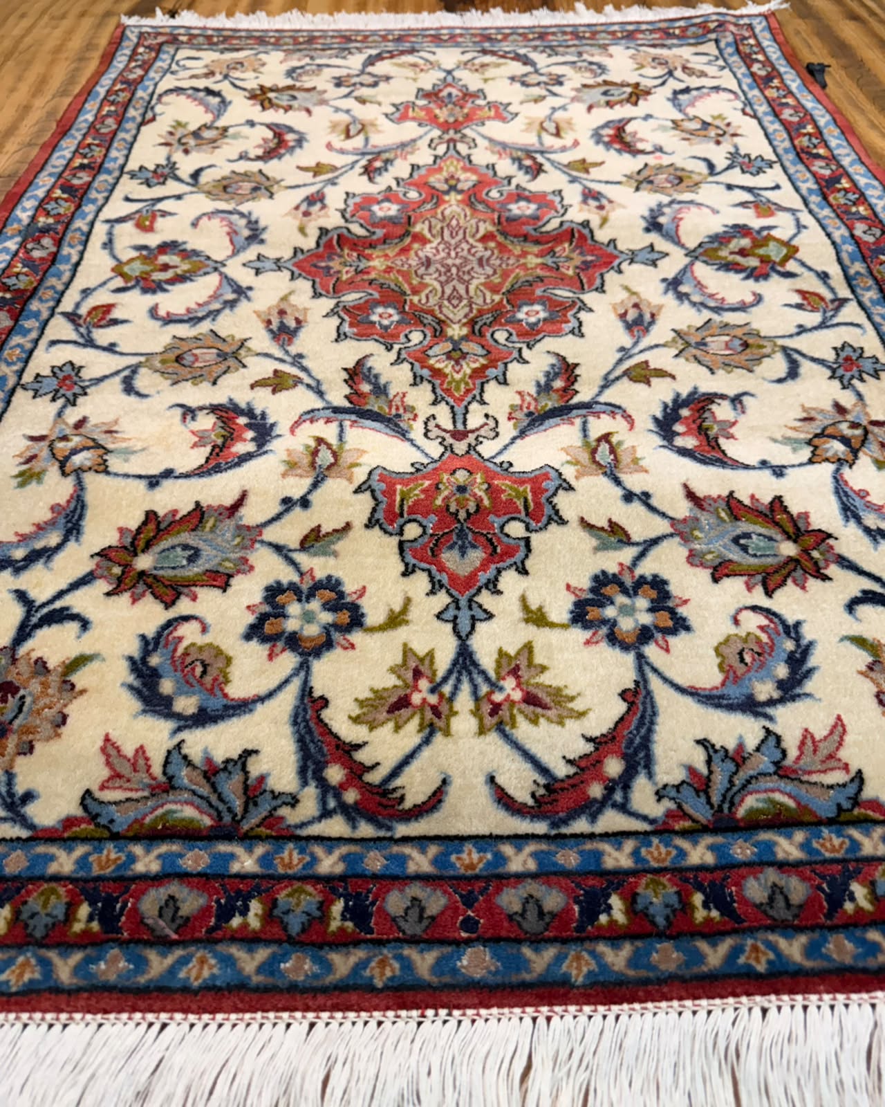 Tapete Persa Isfahan (Miniatura em Lã e Seda) - 0,94 x 0,70 m
