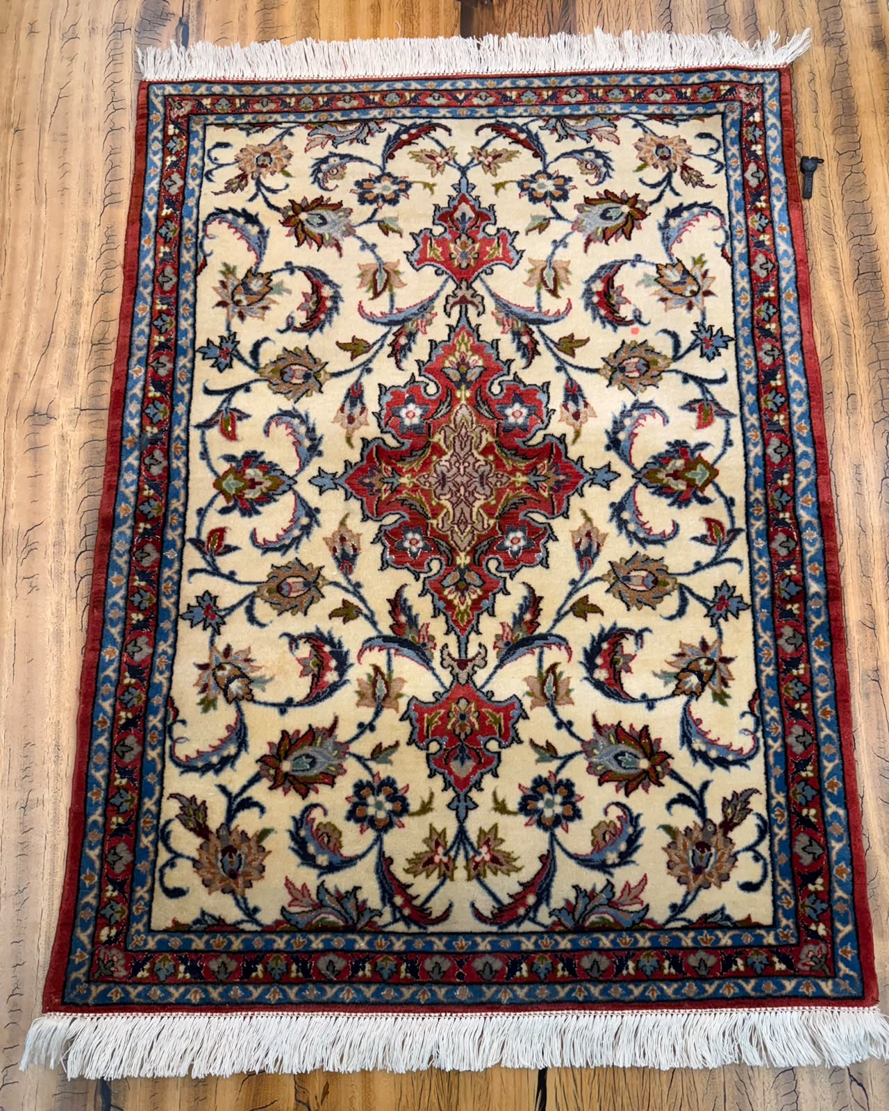 Tapete Persa Isfahan (Miniatura em Lã e Seda) - 0,94 x 0,70 m