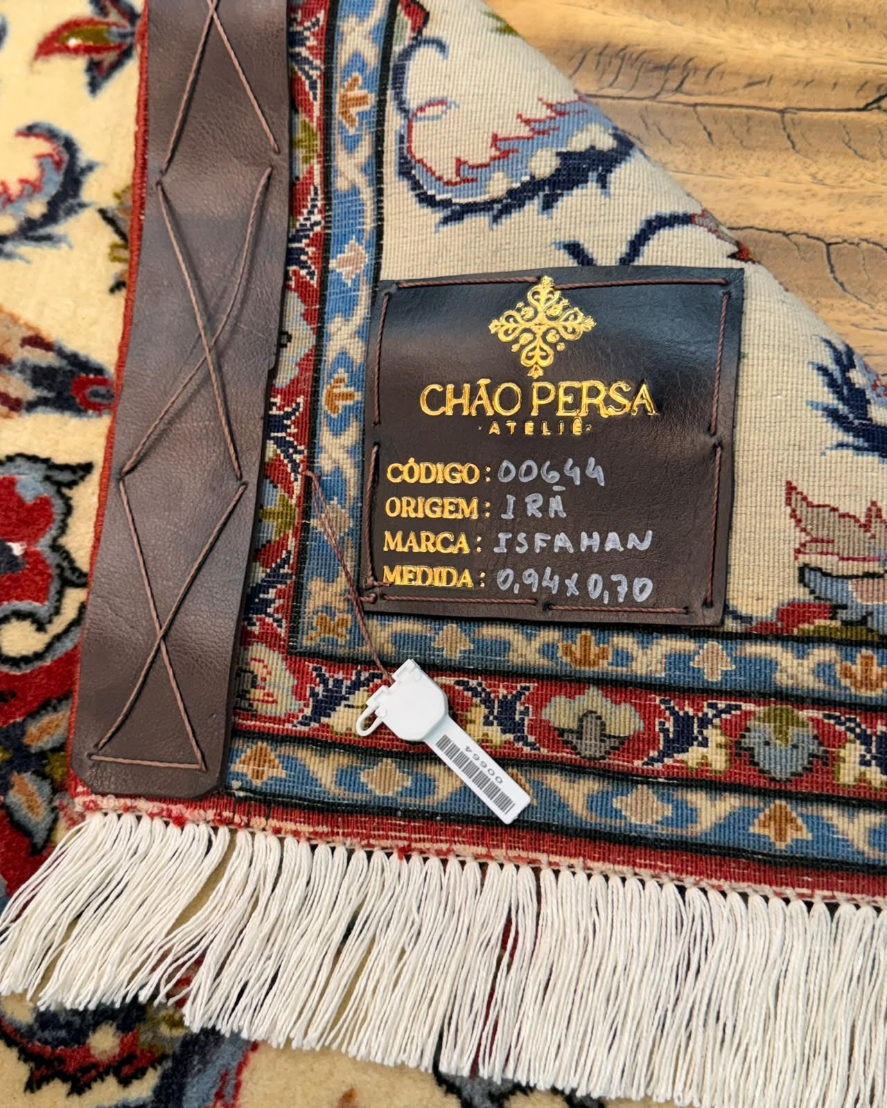 Tapete Persa Isfahan (Miniatura em Lã e Seda) - 0,94 x 0,70 m