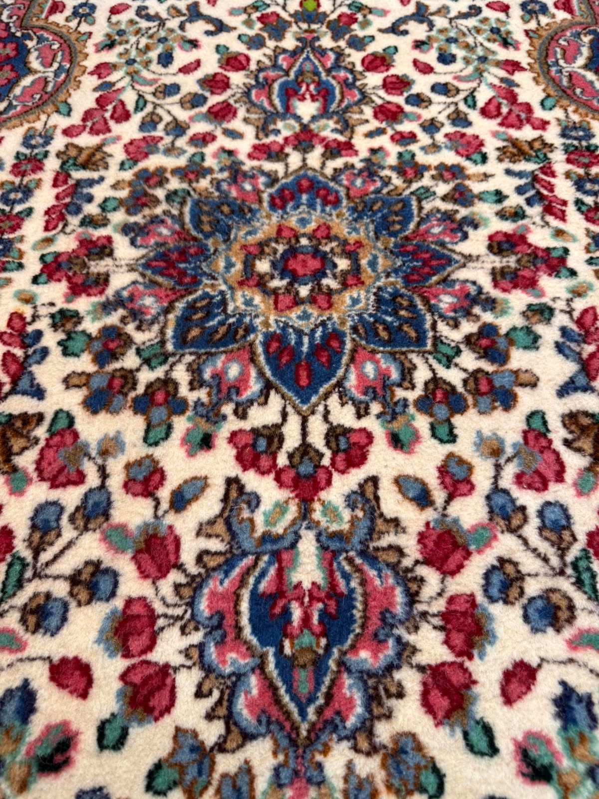 Tapete Persa Kirman (Obra Clássica Iraniana) - 1,55 × 0,89 m
