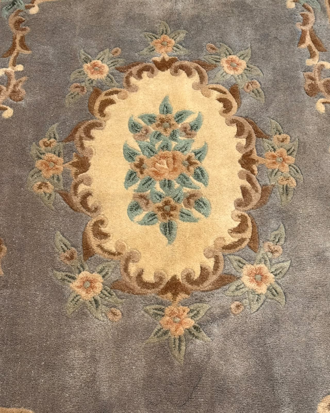 Tapete Chinês Floral (Elegância Clássica) - 2,43 x 1,57m