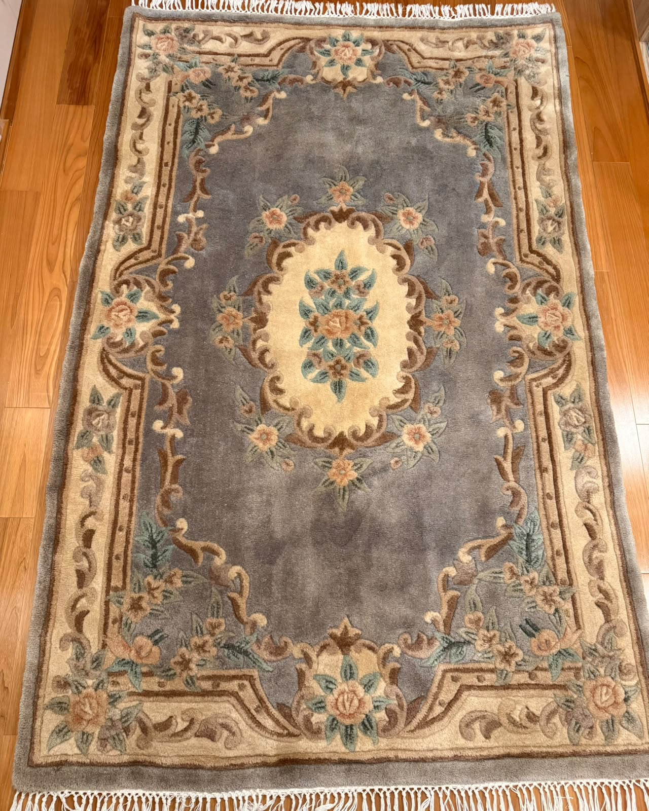 Tapete Chinês Floral (Elegância Clássica) - 2,43 x 1,57m