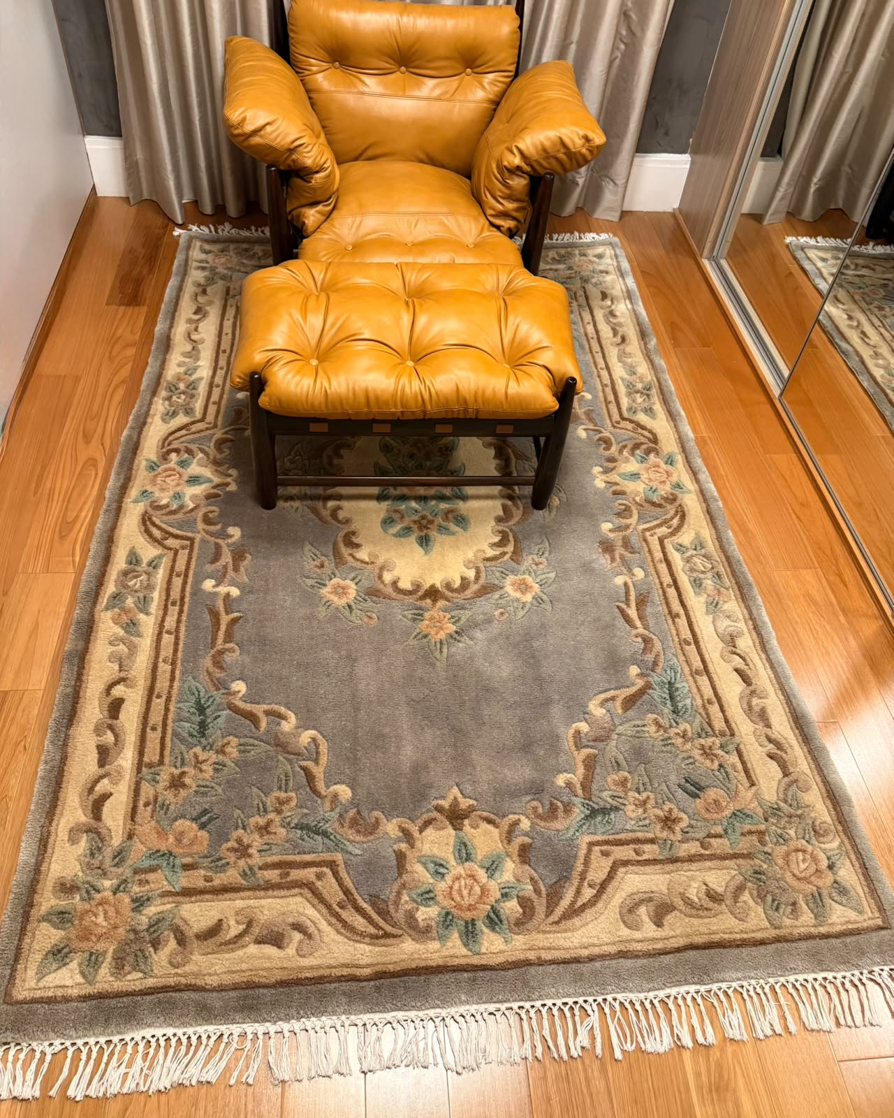 Tapete Chinês Floral (Elegância Clássica) - 2,43 x 1,57m
