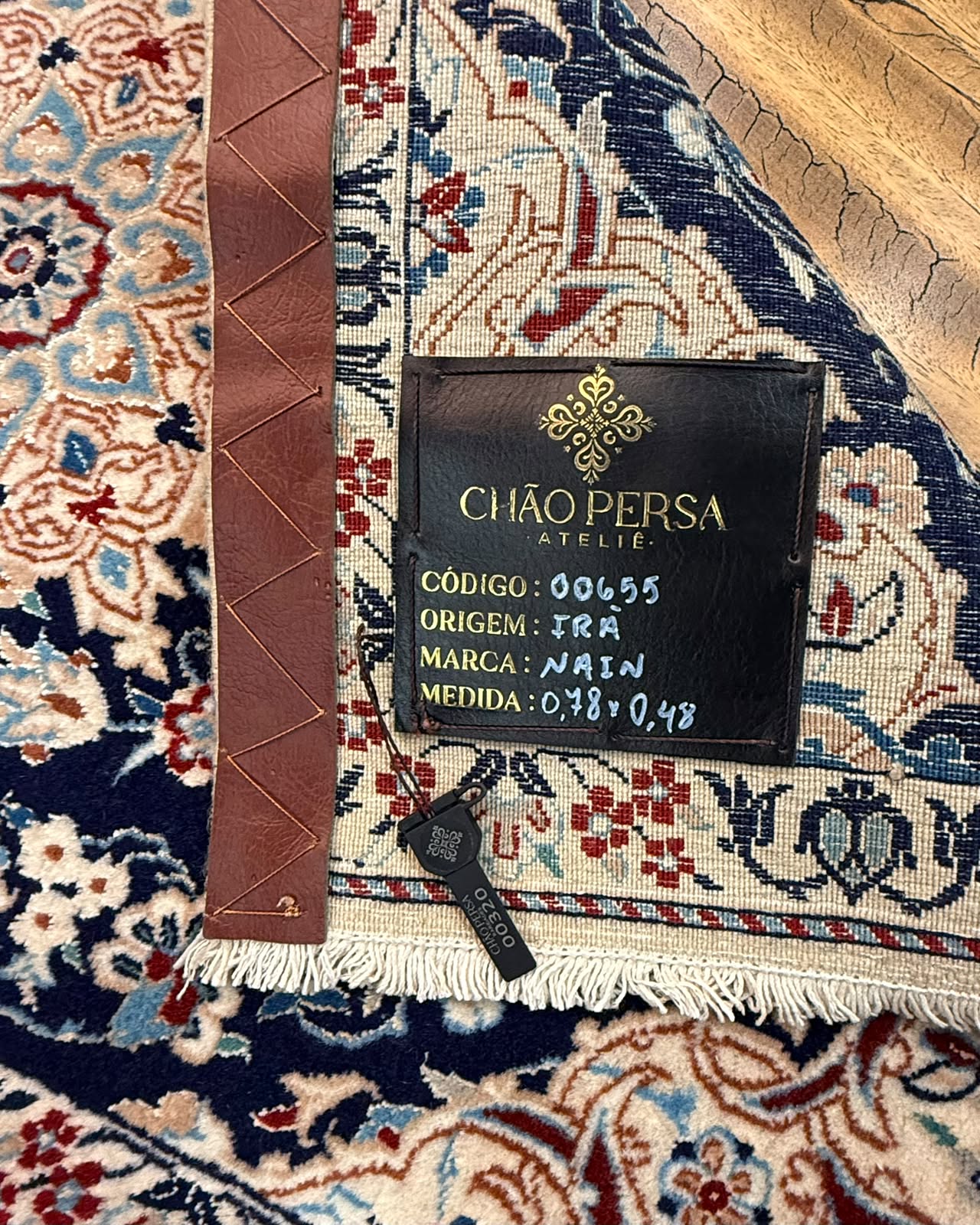 Tapete Persa Nain (Miniatura de Coleção) - 0,78 x 0,48 m