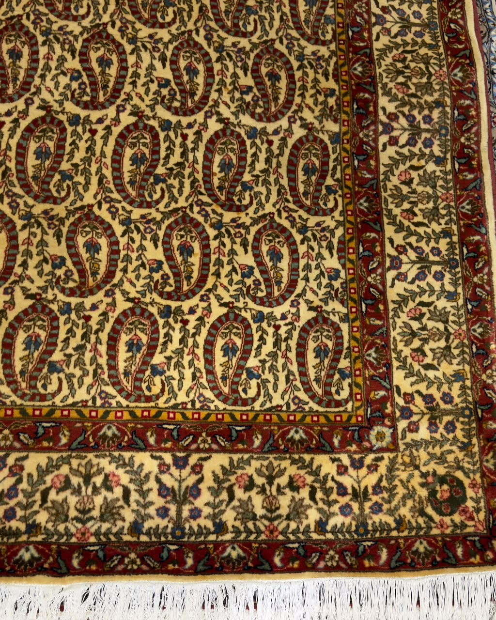 Tapete Persa Ghom com Seda - 3.03 x 2.30m