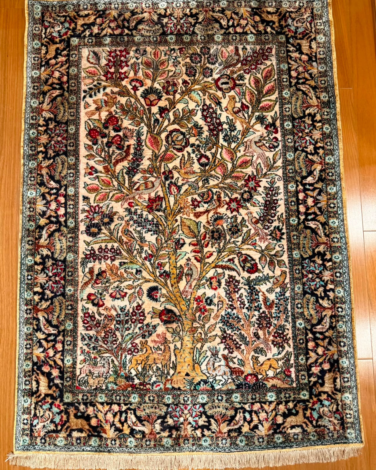 Tapete Persa Ghom de Seda (Obra de Arte Tecida) - 1,54 x 1,09 m