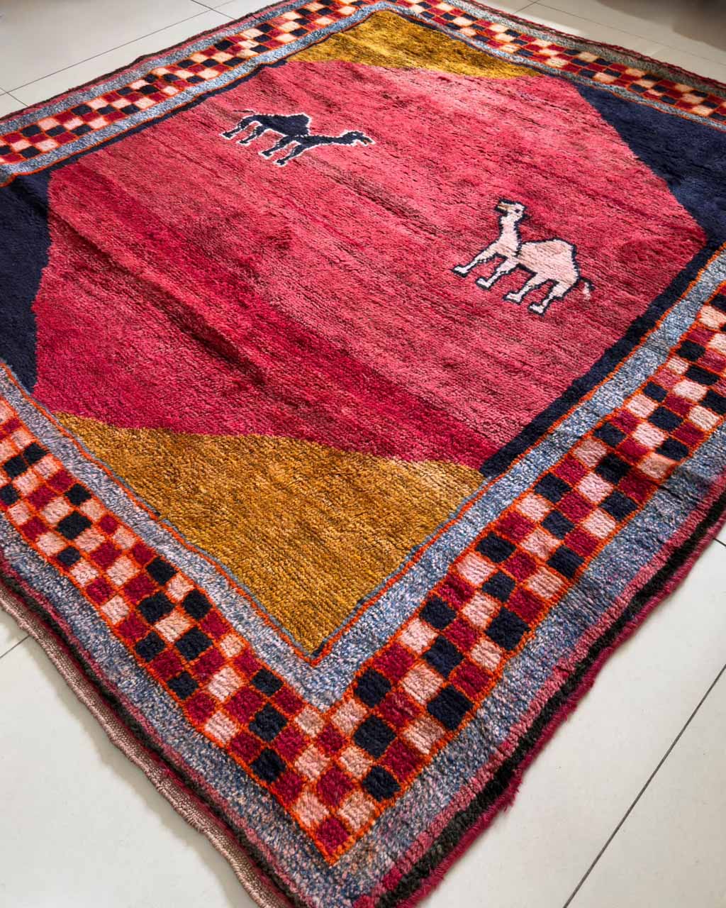 Tapete Persa Gabbeh (Arte Tribal) - 2,30 x 2,17 m